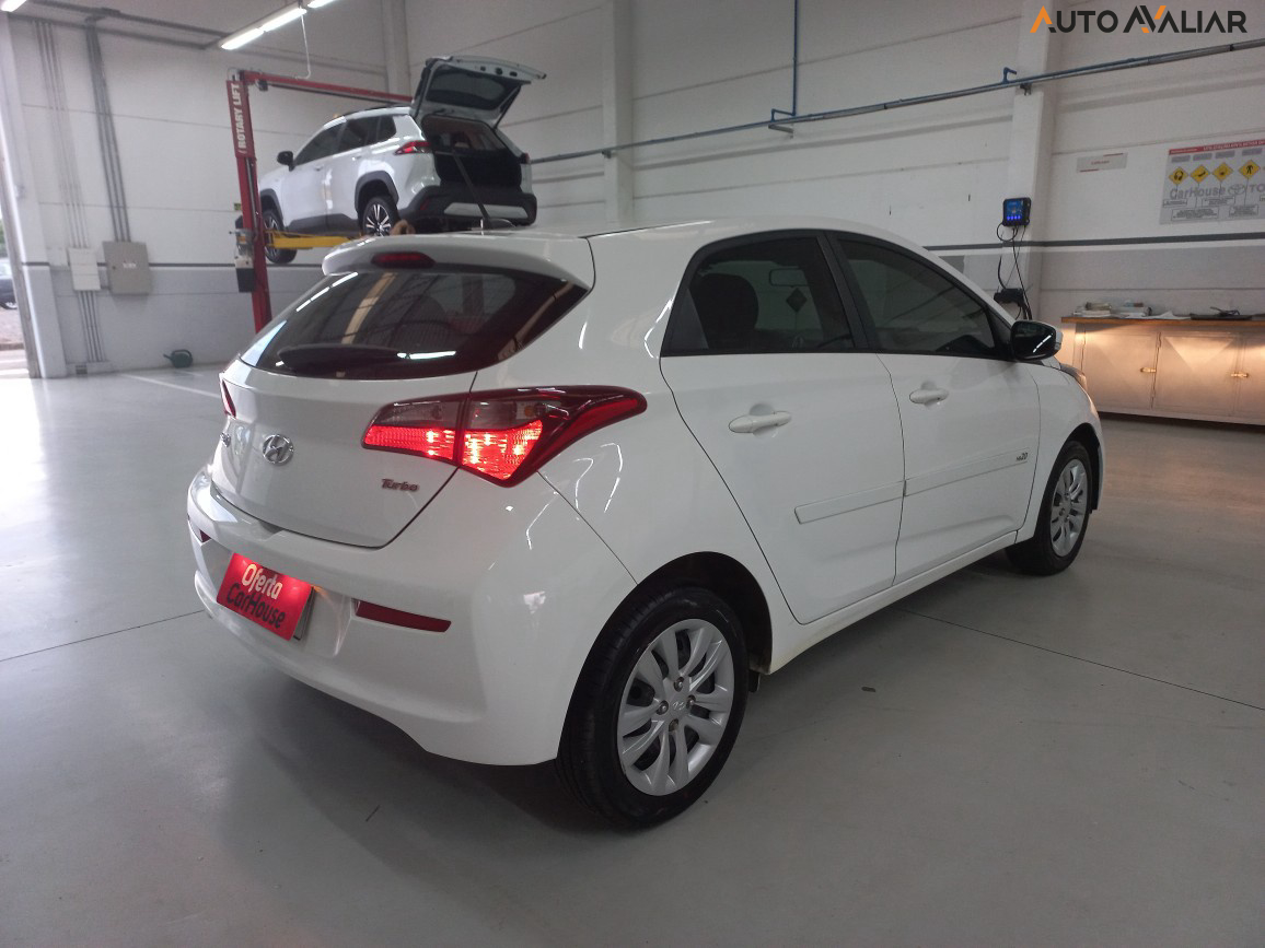 HYUNDAI HB20 1.0 COMFORT PLUS 12V FLEX 4P MANUAL