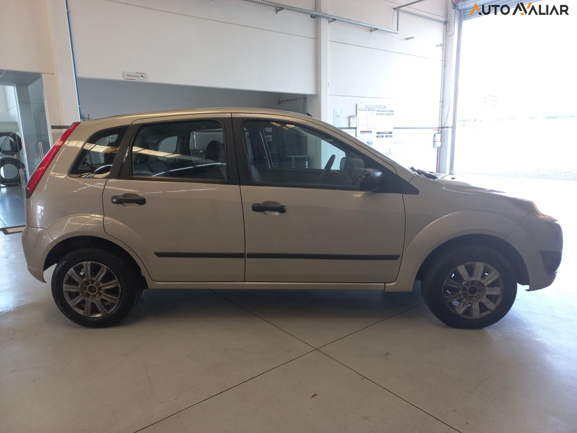 FORD FIESTA 1.6 MPI CLASS HATCH 8V FLEX 4P MANUAL