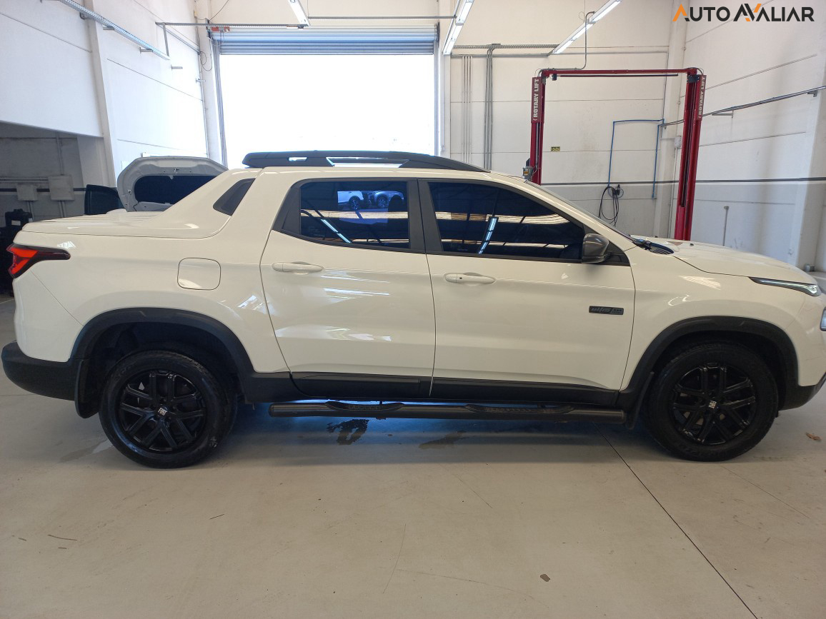 FIAT TORO 2.0 16V TURBO DIESEL ULTRA 4WD AT9