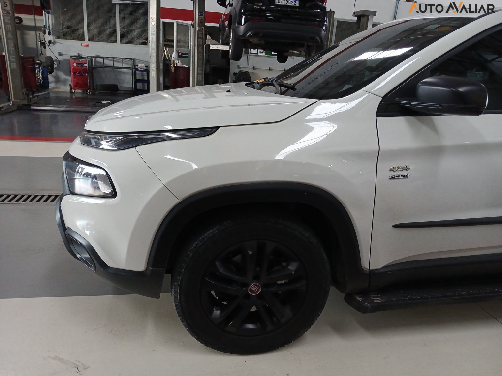 FIAT TORO 2.0 16V TURBO DIESEL ENDURANCE 4WD AT9