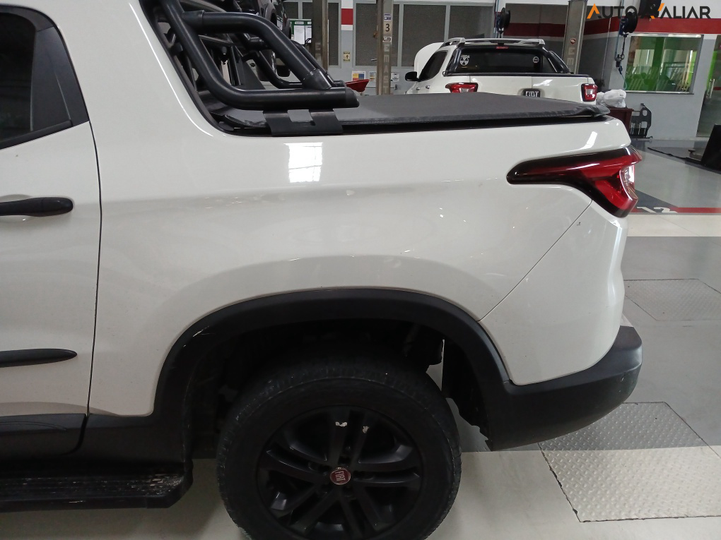 FIAT TORO 2.0 16V TURBO DIESEL ENDURANCE 4WD AT9