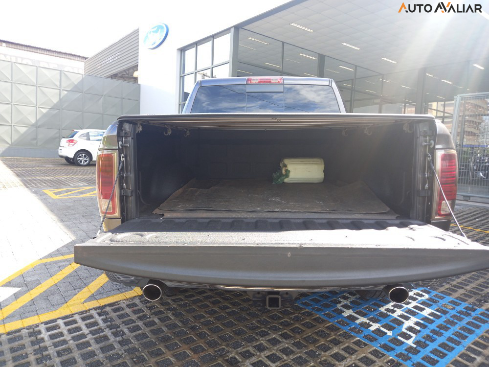 RAM CLASSIC 5.7 V8 GASOLINA LARAMIE CD 4X4 AUTOMATICO