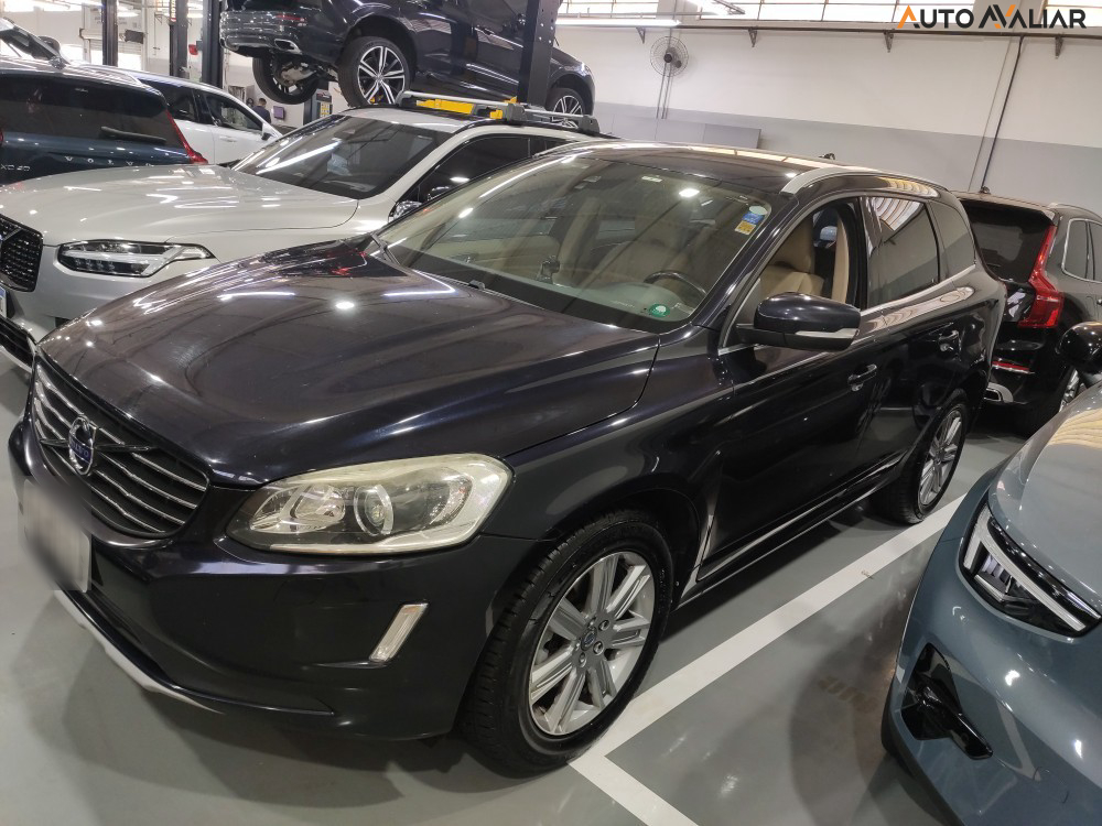 VOLVO XC60 2.4 D5 KINETIC DIESEL AWD 4P AUTOMATICO