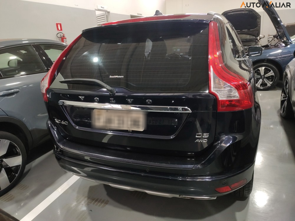 VOLVO XC60 2.4 D5 KINETIC DIESEL AWD 4P AUTOMATICO