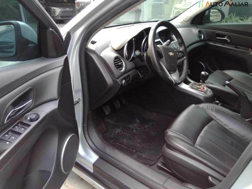 CHEVROLET CRUZE 1.8 LT 16V FLEX 4P MANUAL