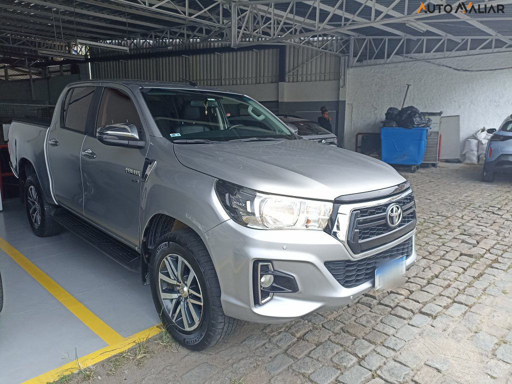 TOYOTA HILUX 2.7 SRV 4X2 CD 16V FLEX 4P AUTOMATICO