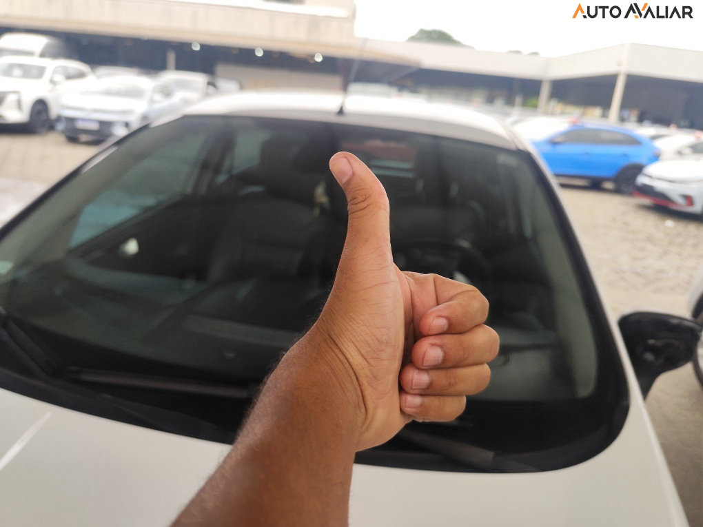 FORD FIESTA 1.6 TITANIUM HATCH 16V FLEX 4P POWERSHIFT