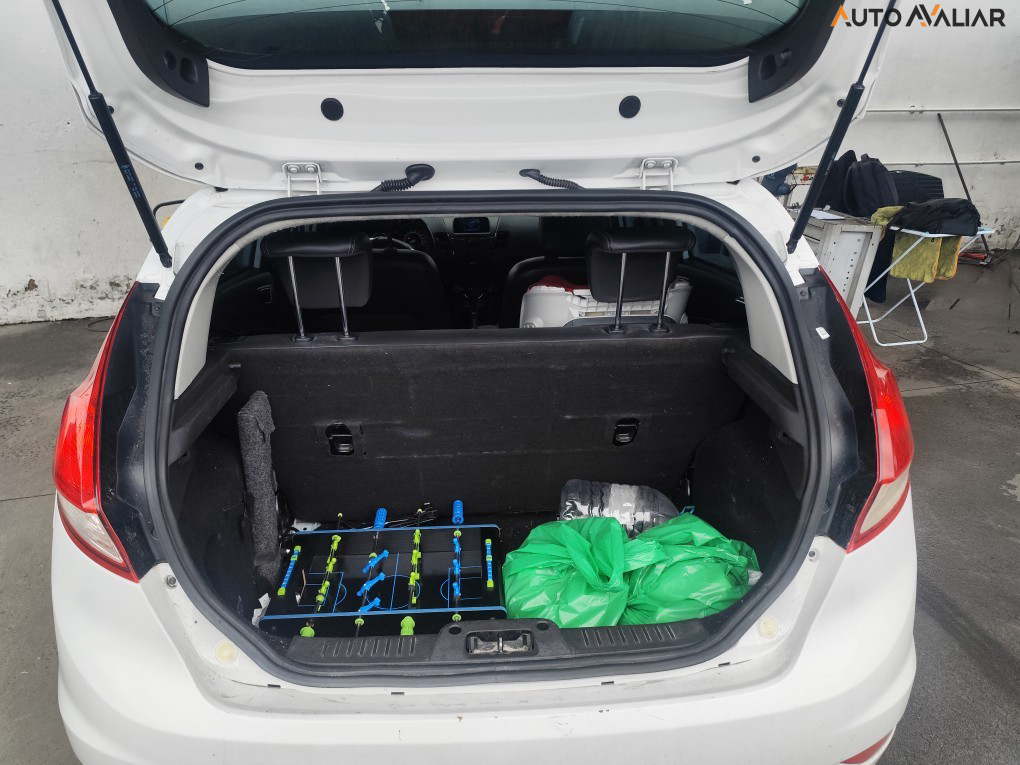 FORD FIESTA 1.6 TITANIUM HATCH 16V FLEX 4P POWERSHIFT