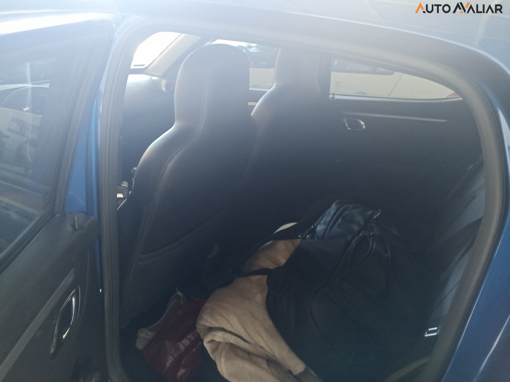 RENAULT KWID 1.0 12V SCE FLEX OUTSIDER MANUAL