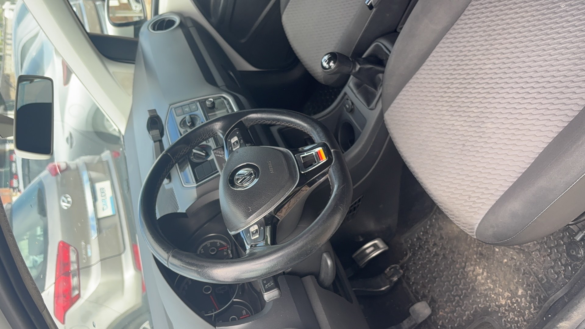 VOLKSWAGEN UP 1.0 TSI MOVE UP 12V FLEX 4P MANUAL