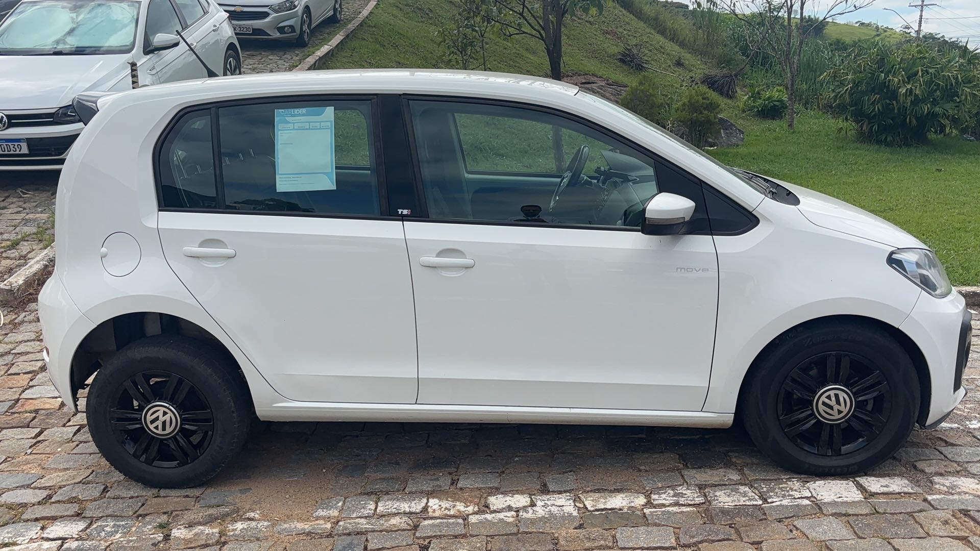 VOLKSWAGEN UP 1.0 TSI MOVE UP 12V FLEX 4P MANUAL