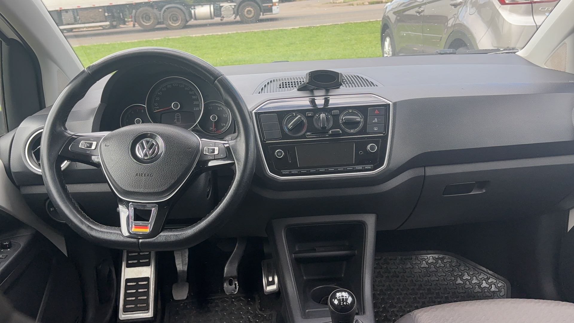 VOLKSWAGEN UP 1.0 TSI MOVE UP 12V FLEX 4P MANUAL