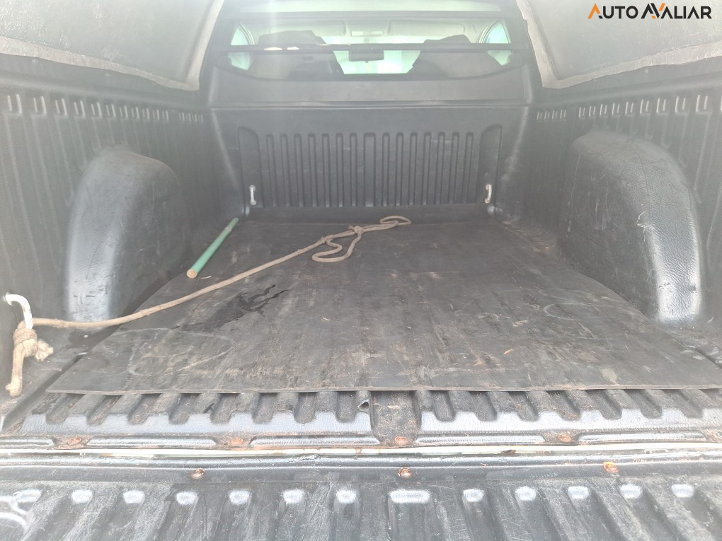 VOLKSWAGEN SAVEIRO 1.6 ROBUST CS 8V FLEX 2P MANUAL