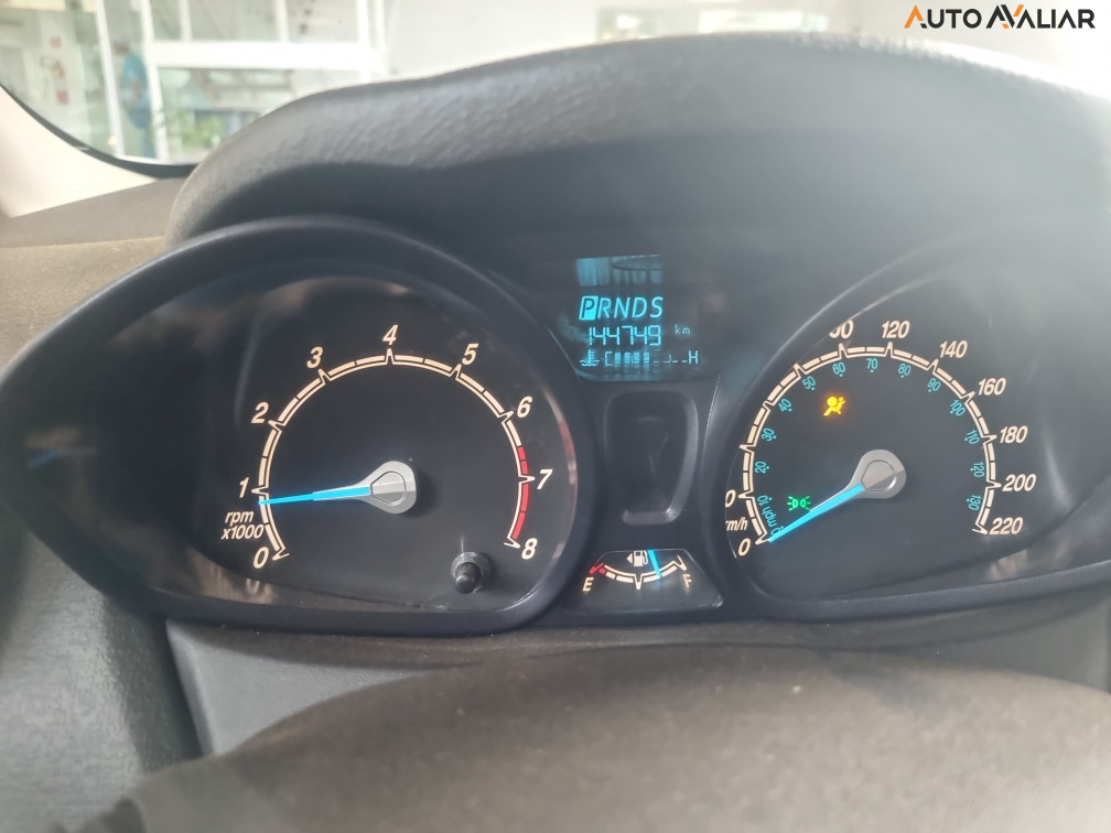 FORD FIESTA 1.6 SE SEDAN 16V FLEX 4P POWERSHIFT