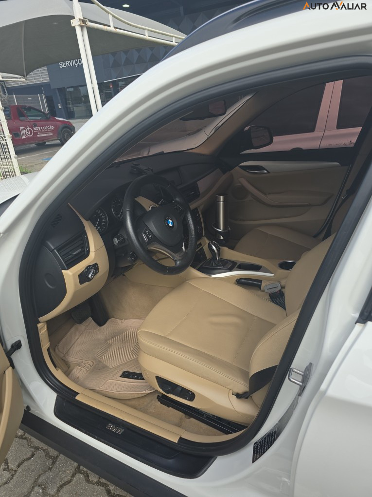 BMW X1 (SDRIVE18I) 2.0 16V