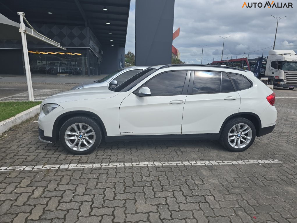 BMW X1 (SDRIVE18I) 2.0 16V