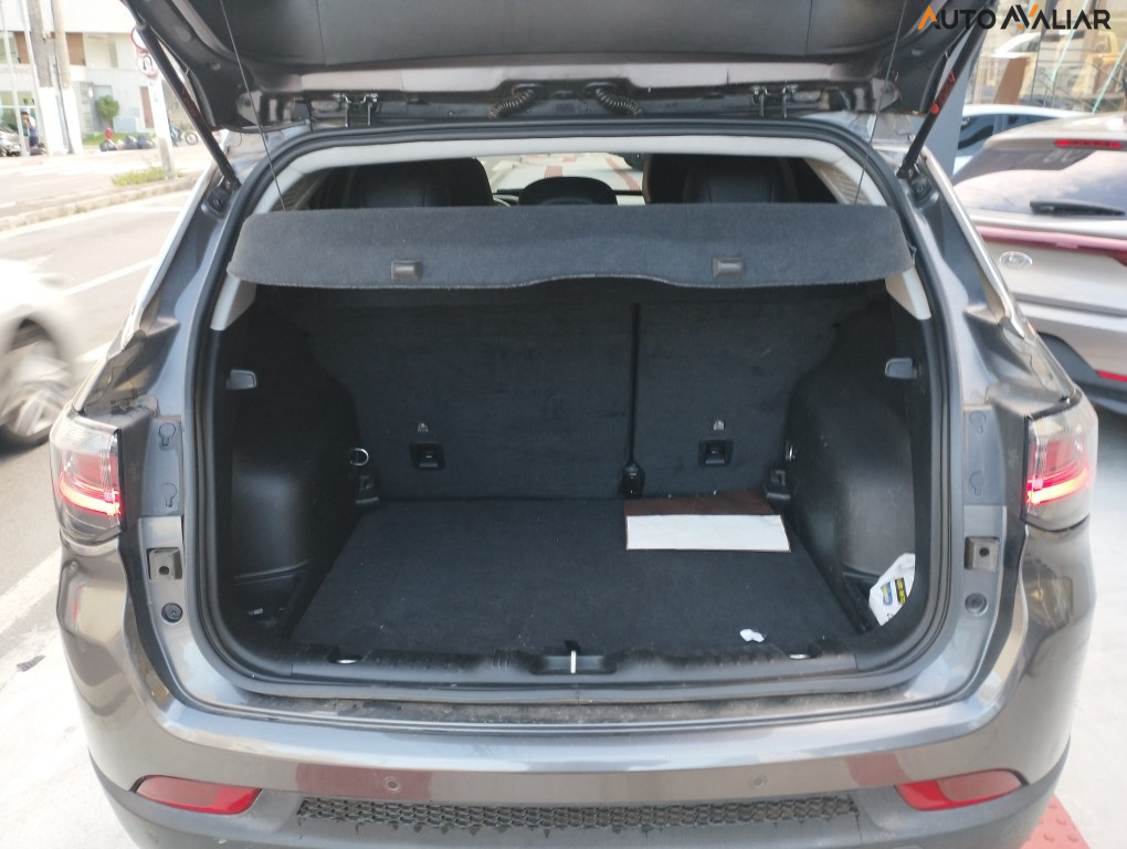 JEEP COMPASS 1.3 T270 TURBO FLEX LONGITUDE AT6