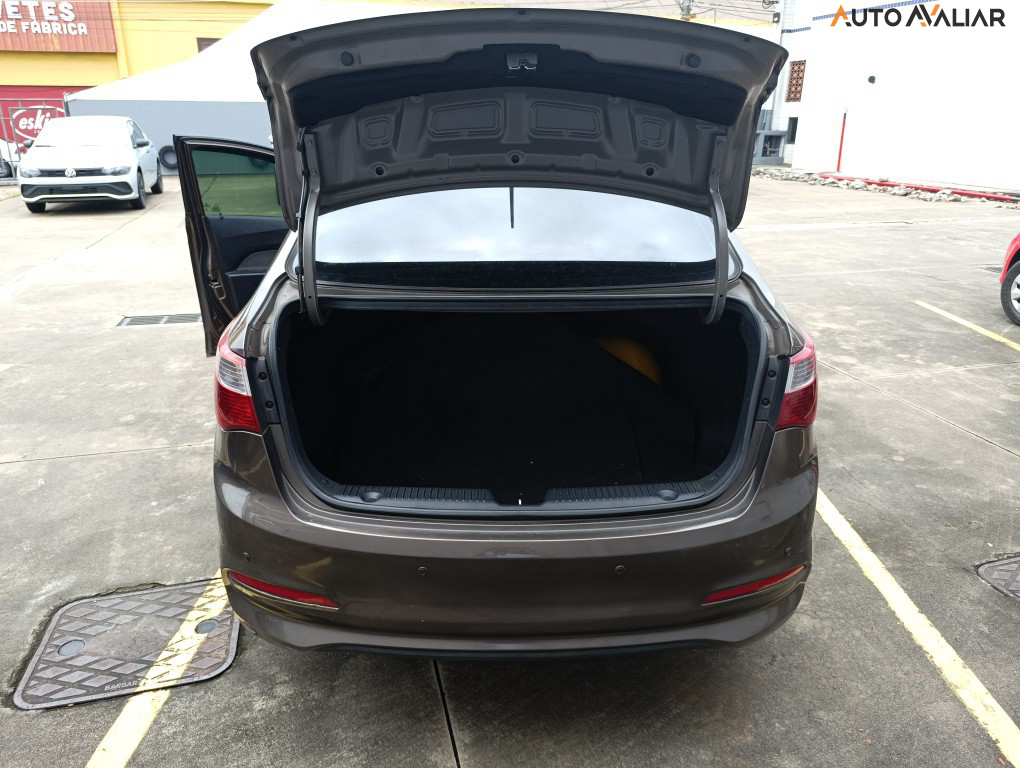 HYUNDAI HB20S 1.0 COMFORT PLUS 12V FLEX 4P MANUAL