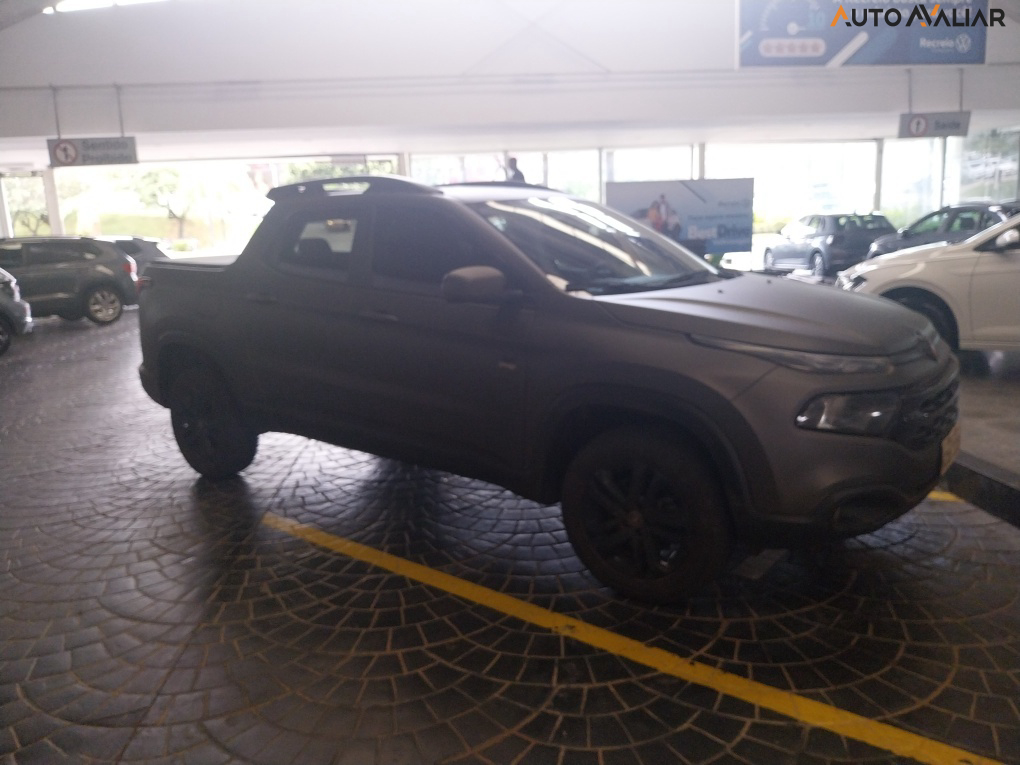 FIAT TORO 2.4 16V MULTIAIR FLEX FREEDOM AT9