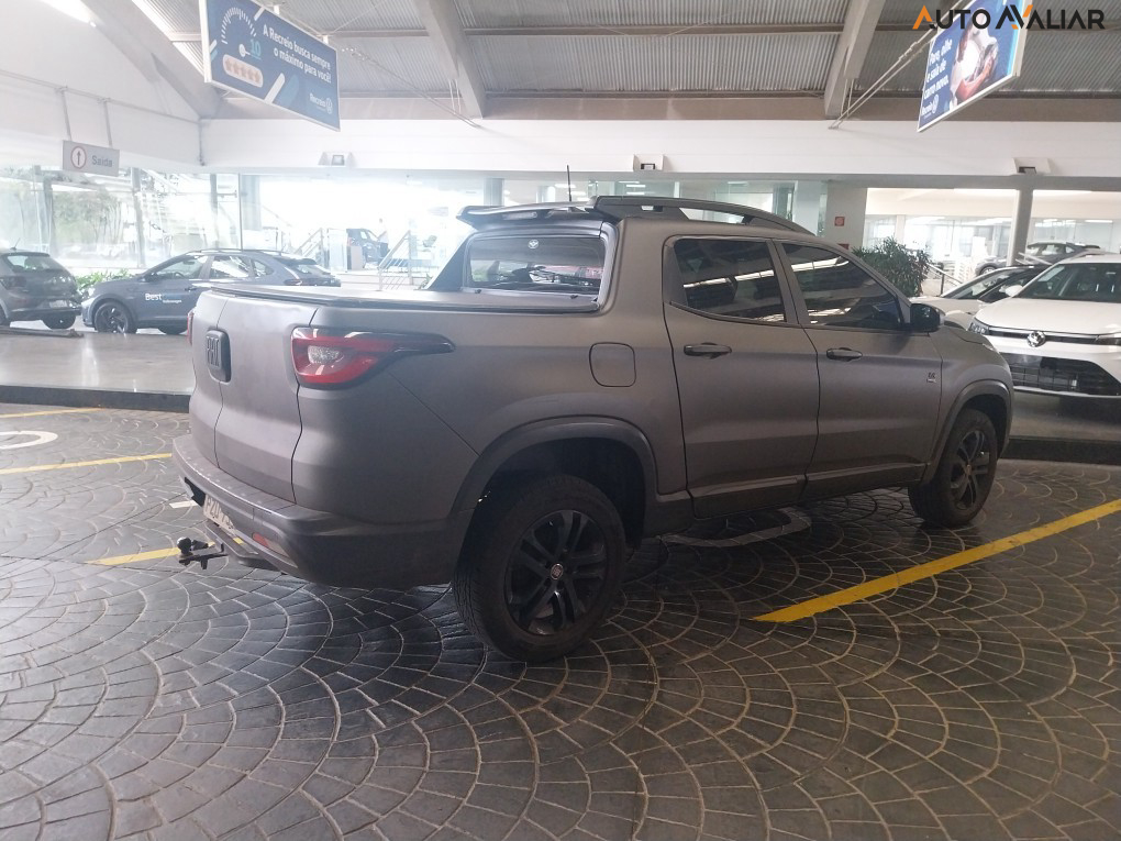 FIAT TORO 2.4 16V MULTIAIR FLEX FREEDOM AT9