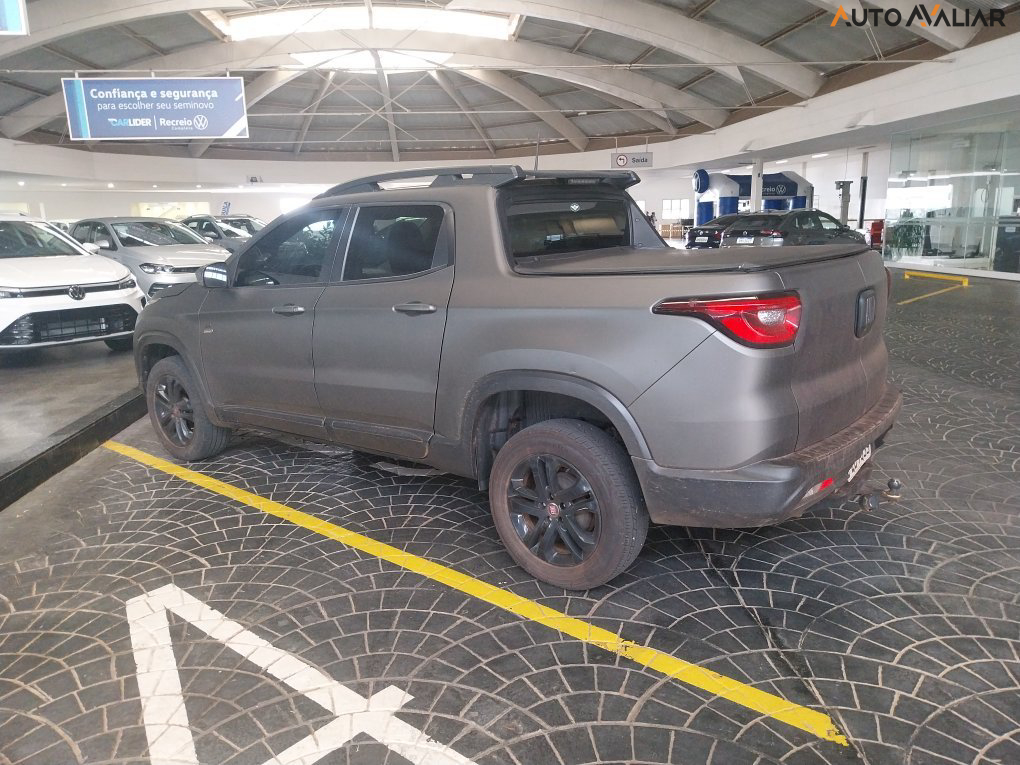 FIAT TORO 2.4 16V MULTIAIR FLEX FREEDOM AT9