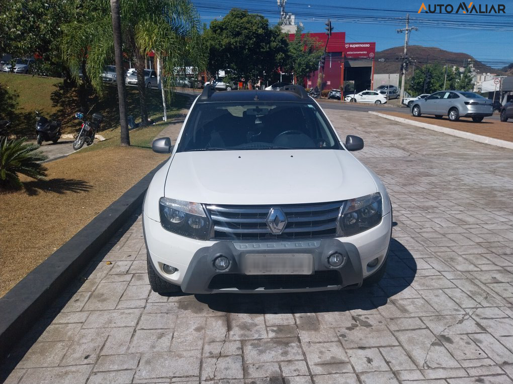 RENAULT DUSTER 2.0 DYNAMIQUE 4X2 16V FLEX 4P AUTOMATICO
