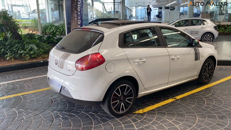 FIAT BRAVO 1.8 SPORTING 16V FLEX 4P AUTOMATIZADO
