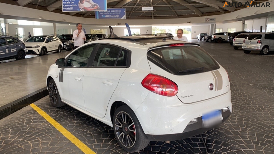 FIAT BRAVO 1.8 SPORTING 16V FLEX 4P AUTOMATIZADO