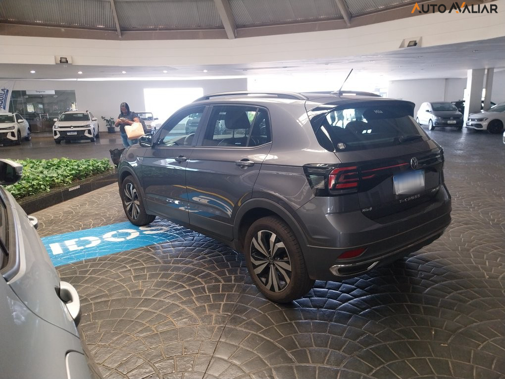 VOLKSWAGEN T-CROSS 1.0 200 TSI TOTAL FLEX COMFORTLINE AUTOM&Aacute;TICO