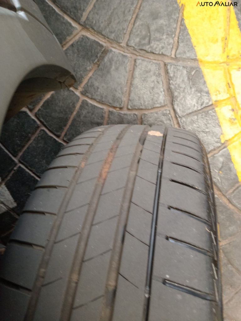 VOLKSWAGEN T-CROSS 1.0 200 TSI TOTAL FLEX COMFORTLINE AUTOMATICO