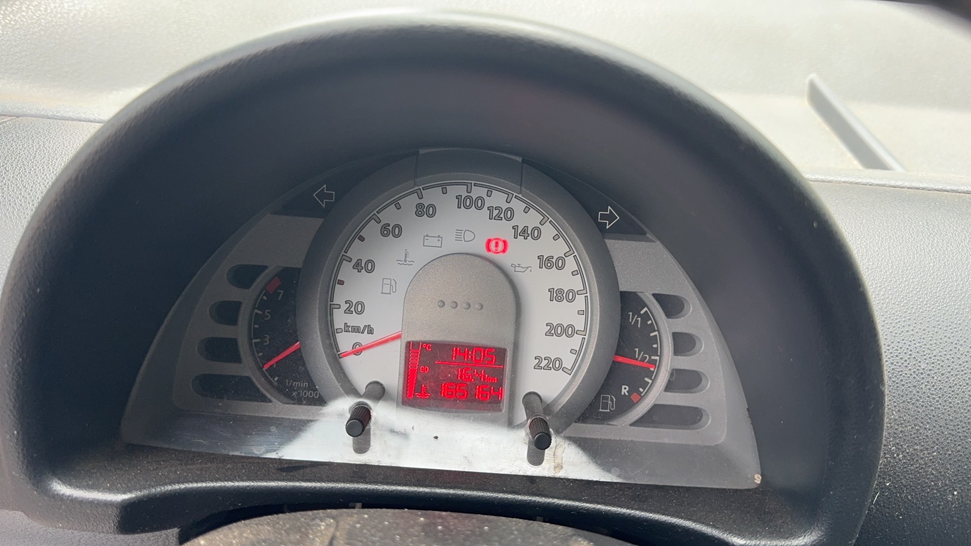 VOLKSWAGEN FOX 1.6 MI 8V FLEX 4P MANUAL