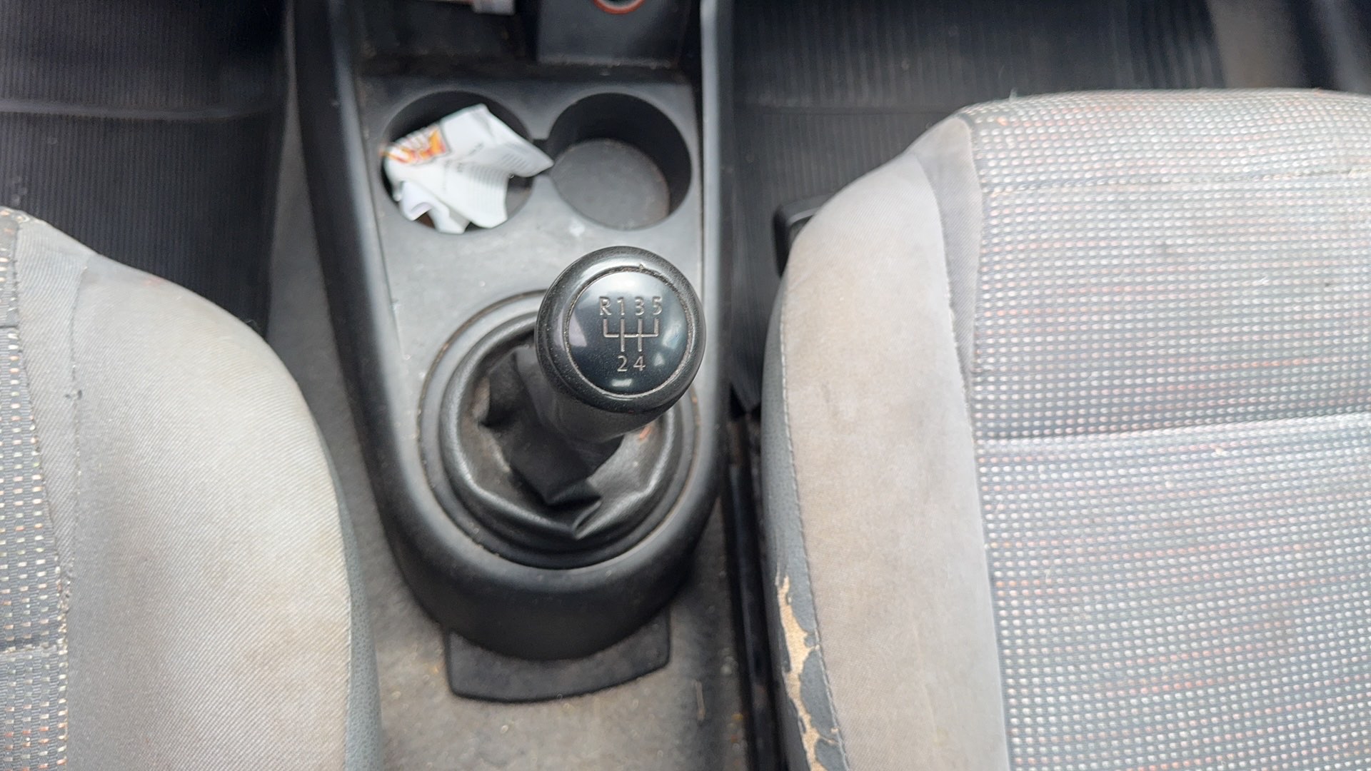 VOLKSWAGEN FOX 1.6 MI 8V FLEX 4P MANUAL