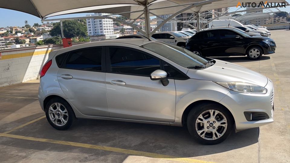 FORD FIESTA 1.6 SE HATCH 16V FLEX 4P AUTOMATICO