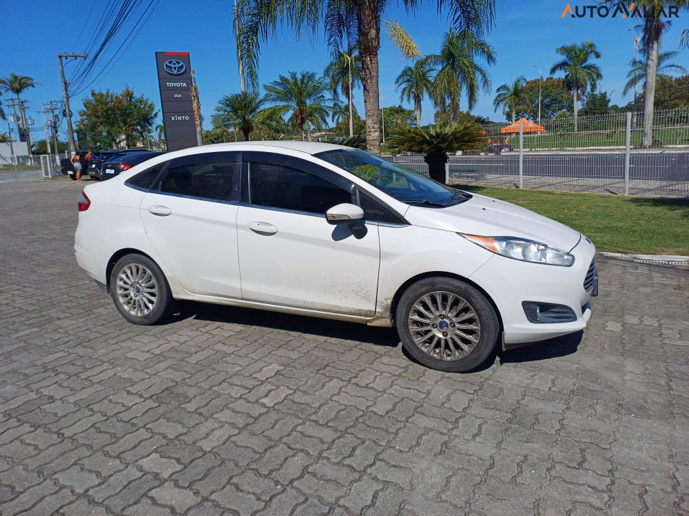 FORD FIESTA 1.6 TITANIUM SEDAN 16V FLEX 4P POWERSHIFT