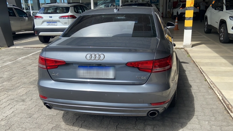 AUDI A4 2.0 TFSI AMBIENTE GASOLINA 4P S TRONIC