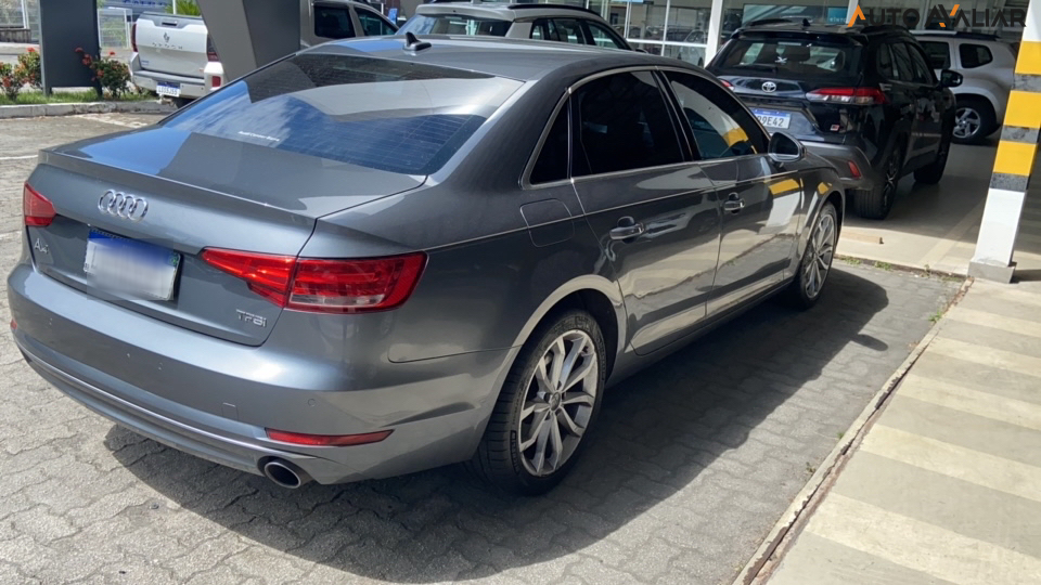 AUDI A4 2.0 TFSI AMBIENTE GASOLINA 4P S TRONIC