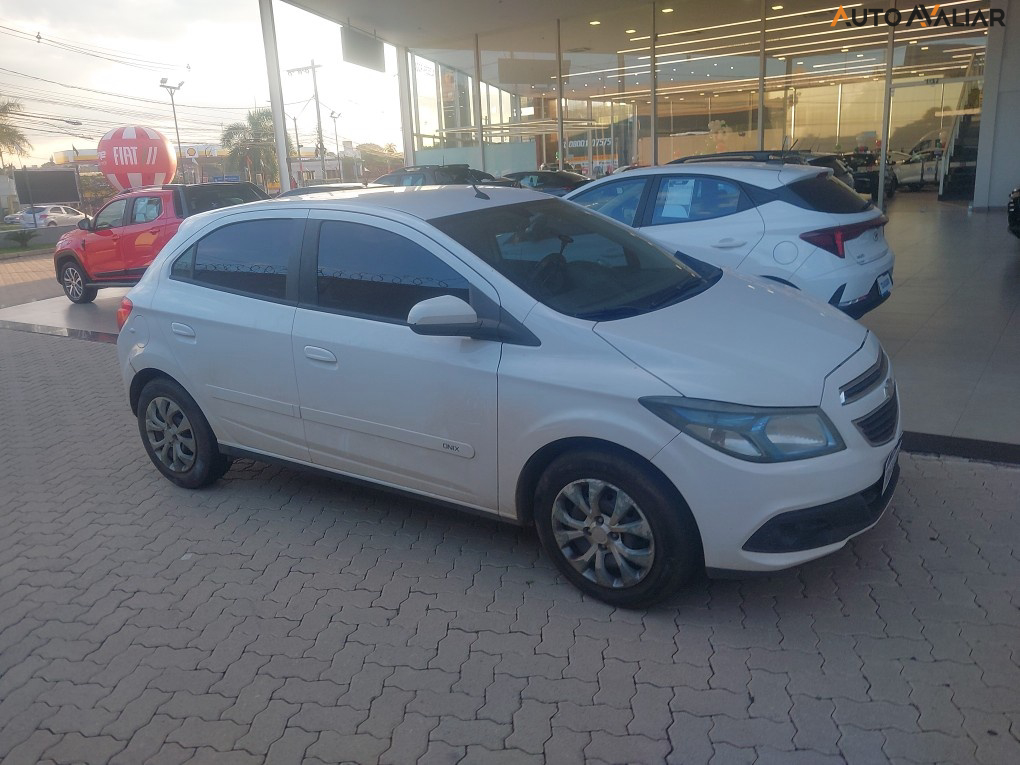 CHEVROLET ONIX 1.4 MPFI LT 8V FLEX 4P MANUAL