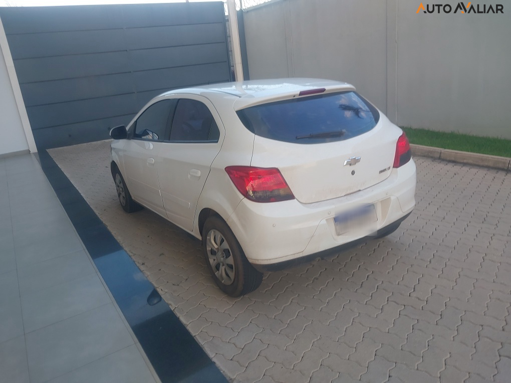 CHEVROLET ONIX 1.4 MPFI LT 8V FLEX 4P MANUAL