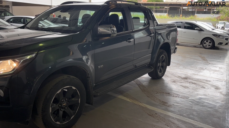 CHEVROLET S10 2.8 16V TURBO DIESEL HIGH COUNTRY CD 4X4 AUTOMÁTICO