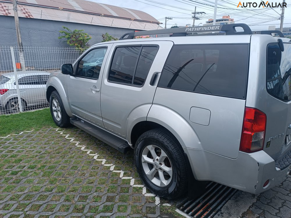 NISSAN PATHFINDER 2.5 LE 4X4 TURBO INTERCOOLER DIESEL 4P AUTOMATICO