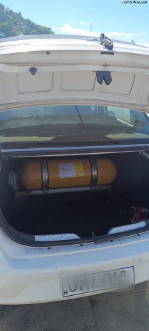 VOLKSWAGEN VOYAGE 1.6 MI COMFORTLINE 8V FLEX 4P MANUAL