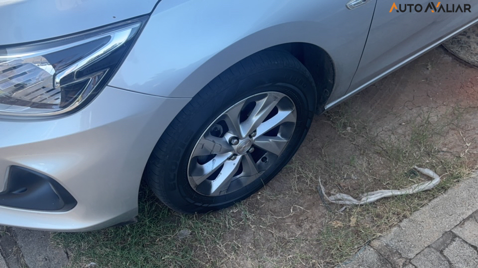 CHEVROLET ONIX 1.0 LT PLUS 12V FLEX 4P MEC.