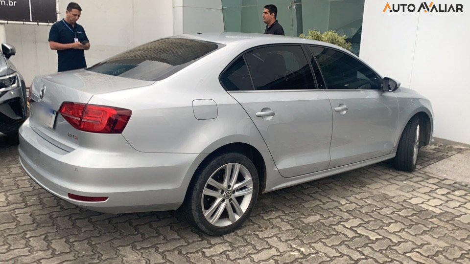 VOLKSWAGEN JETTA 2.0 TSI HIGHLINE 211CV GASOLINA 4P TIPTRONIC