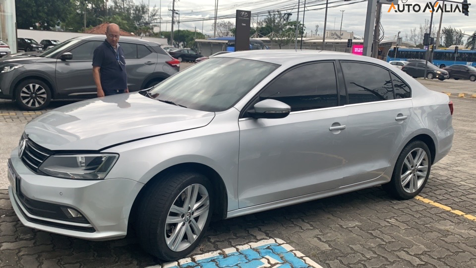 VOLKSWAGEN JETTA 2.0 TSI HIGHLINE 211CV GASOLINA 4P TIPTRONIC