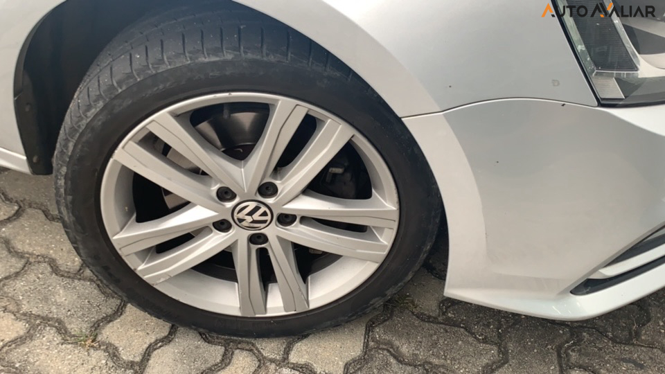 VOLKSWAGEN JETTA 2.0 TSI HIGHLINE 211CV GASOLINA 4P TIPTRONIC