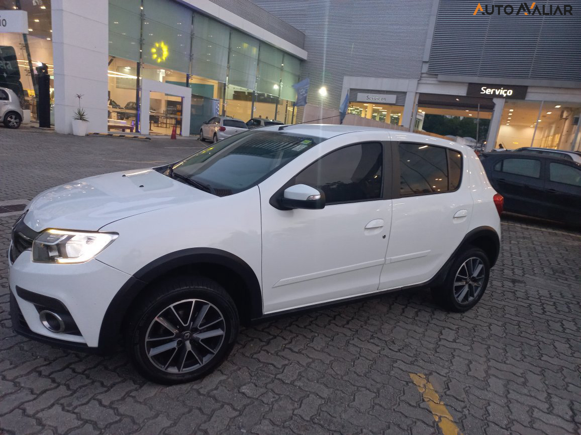 RENAULT SANDERO 1.6 16V SCE FLEX INTENSE X-TRONIC