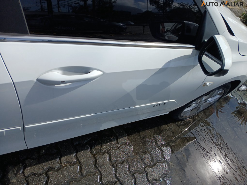 CHEVROLET ONIX 1.0 TURBO FLEX PREMIER AUTOMATICO