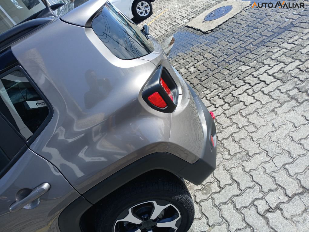 JEEP RENEGADE 2.0 16V TURBO DIESEL TRAILHAWK 4P 4X4 AUTOMATICO