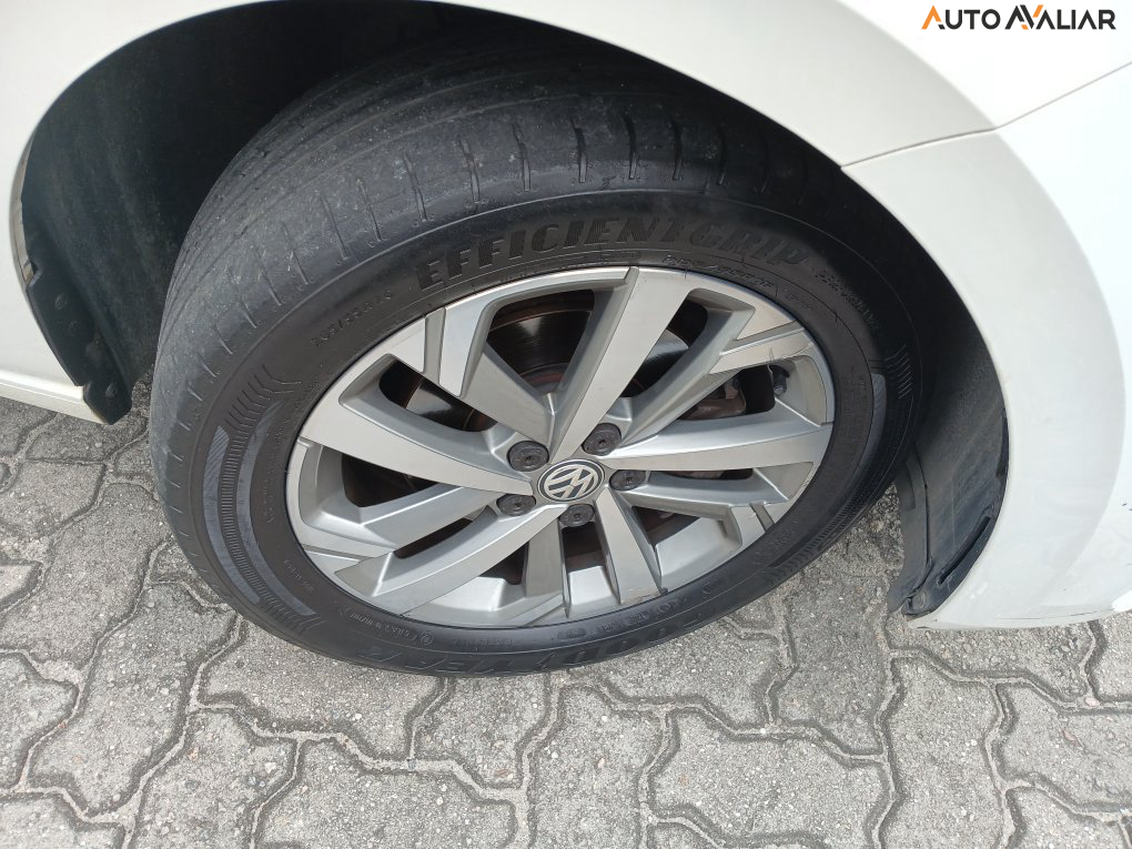 VOLKSWAGEN VIRTUS 1.0 200 TSI COMFORTLINE AUTOMÁTICO