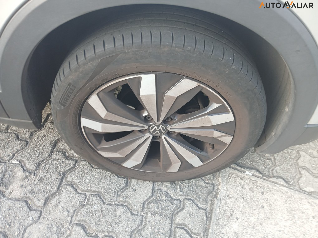 VOLKSWAGEN T-CROSS 1.0 200 TSI TOTAL FLEX COMFORTLINE AUTOMÁTICO